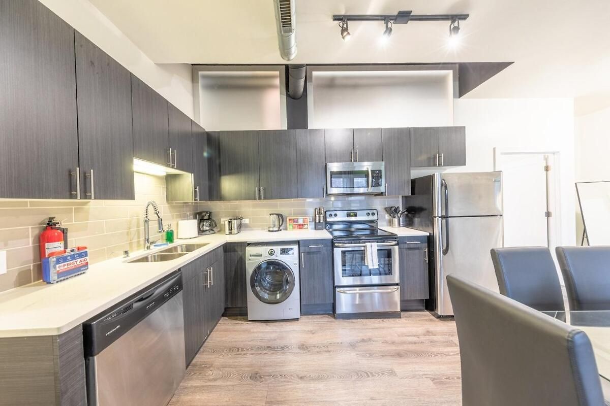 Modern 3br In South Loop With Optional Parking And Gym Access Near Mccormick Place, Chinatown And Soldier Field * Chicago