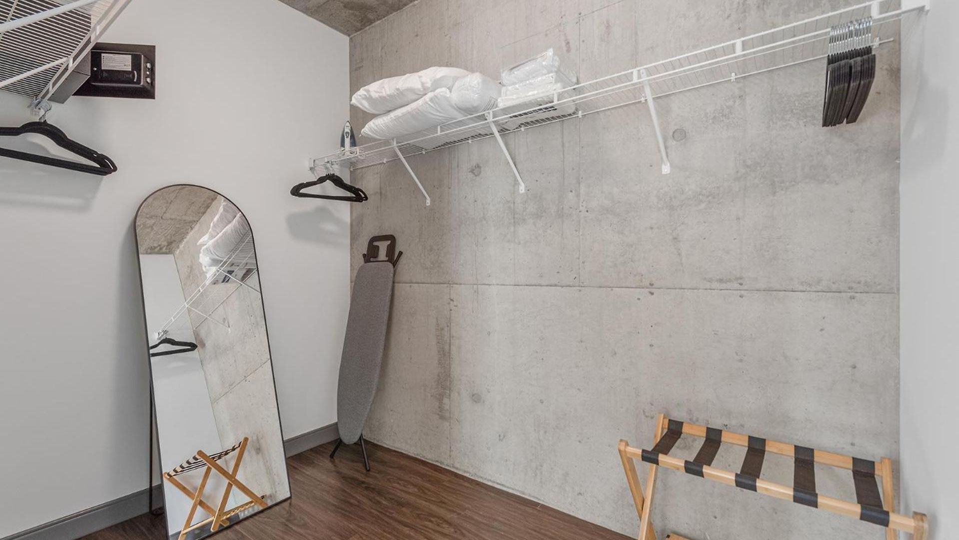 Linea Luxury Living With Indoor Pool And Rooftop Views In The Loop Apartment Chicago