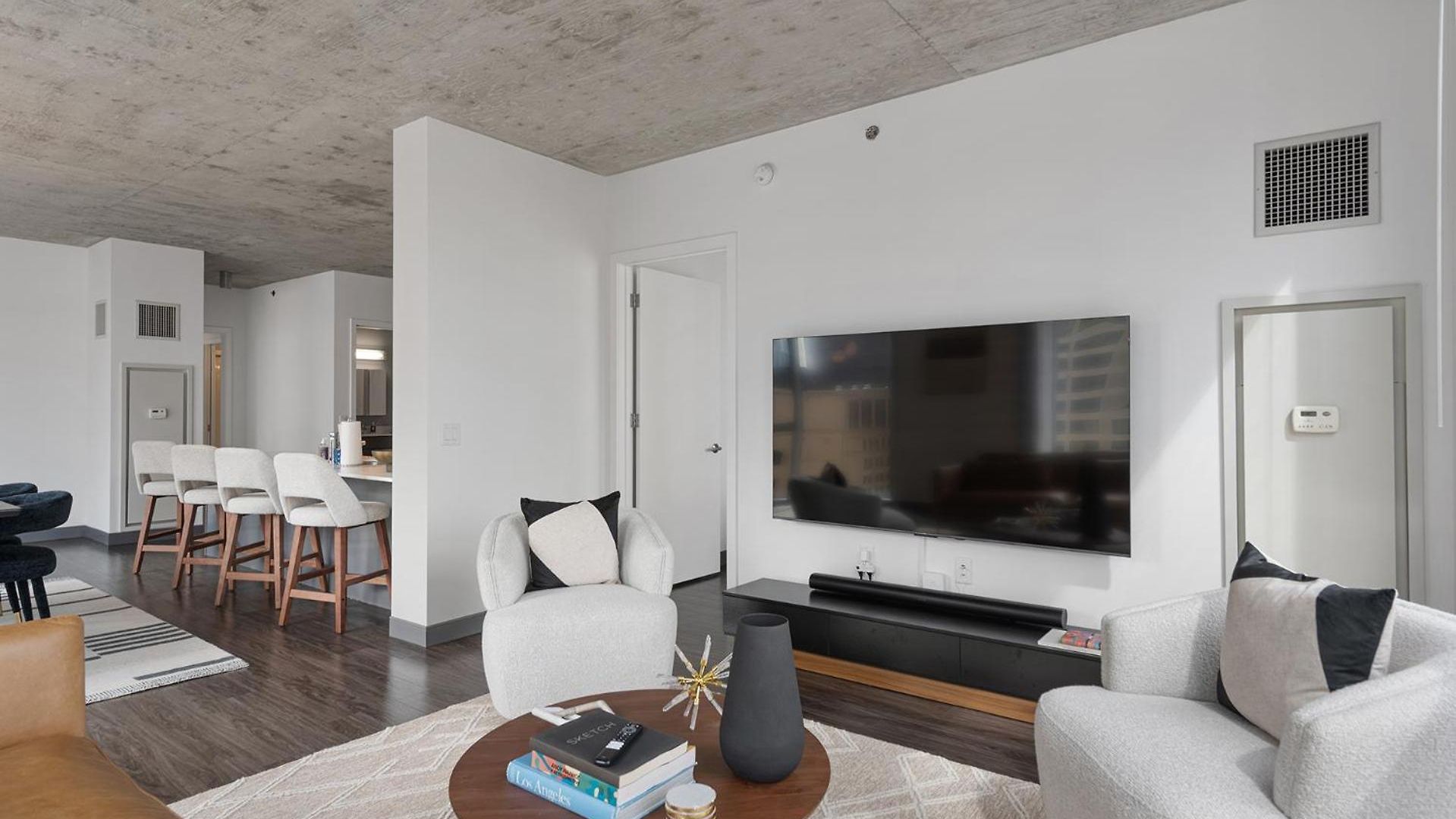 Apartment Linea Luxury Living With Indoor Pool And Rooftop Views In The Loop *