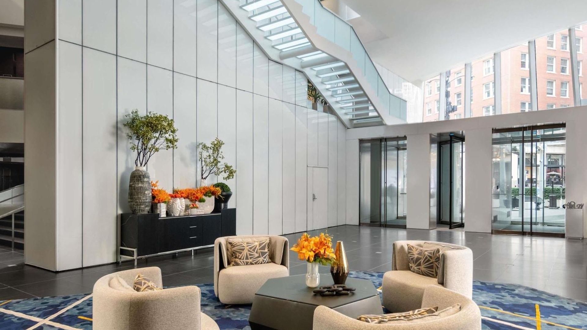 Hotel Sofitel Magnificent Mile 5*