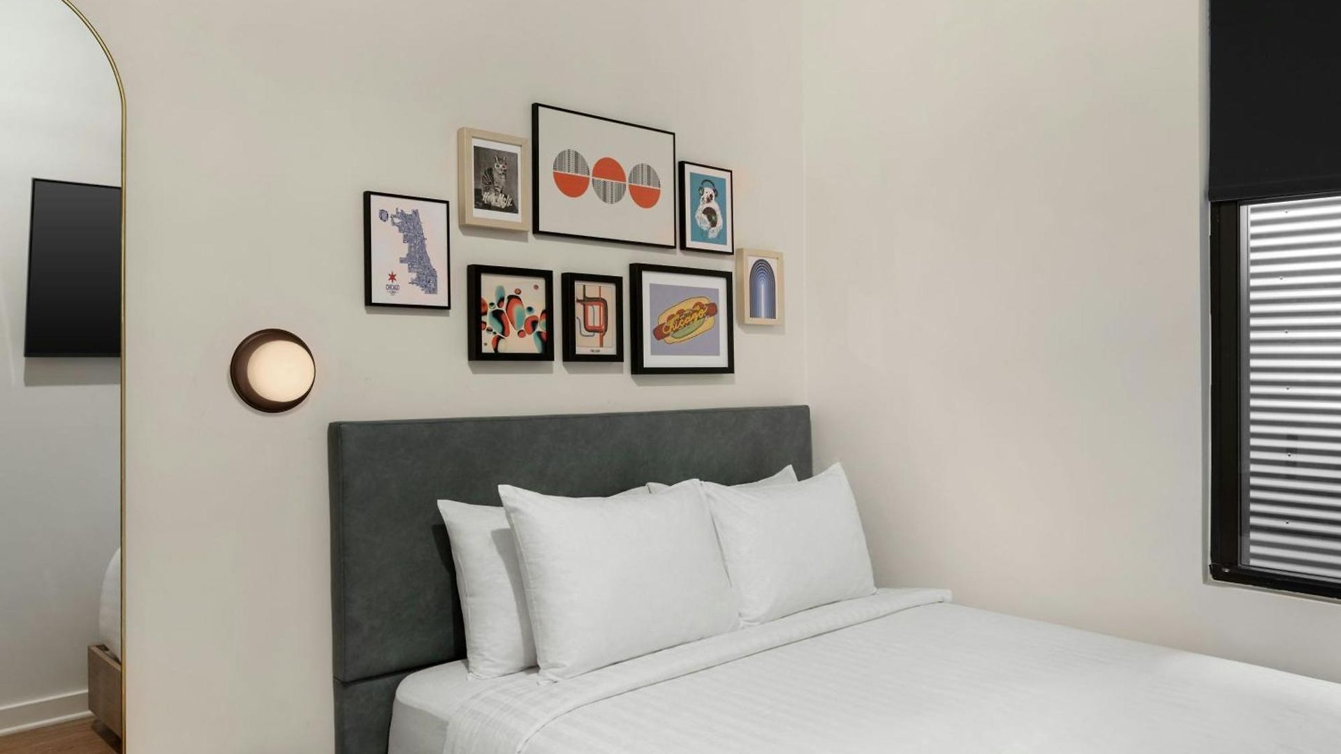 Hotel Found Hotels, Chicago, Series By Marriott 3*
