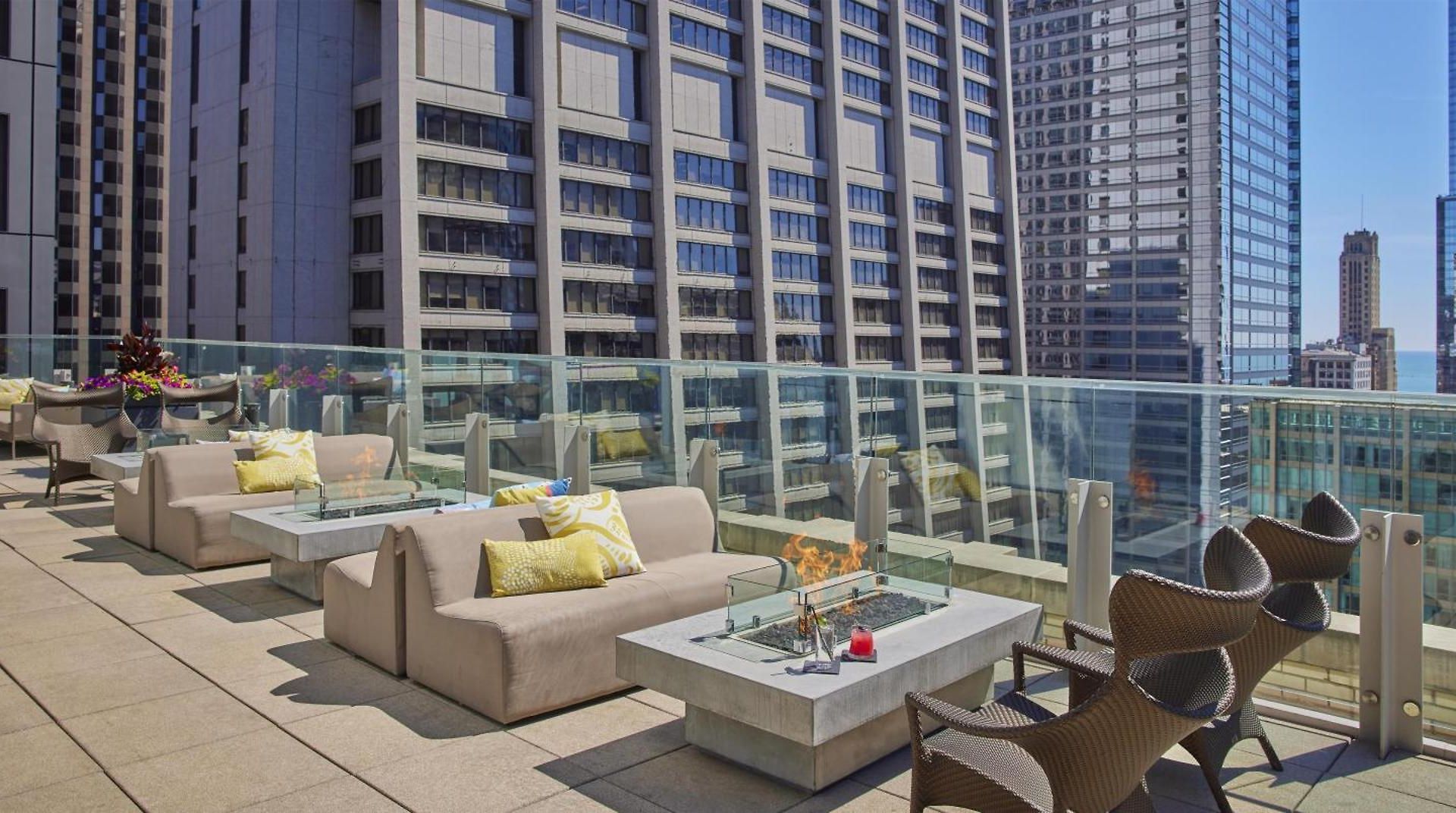Hyatt Centric The Loop 4*