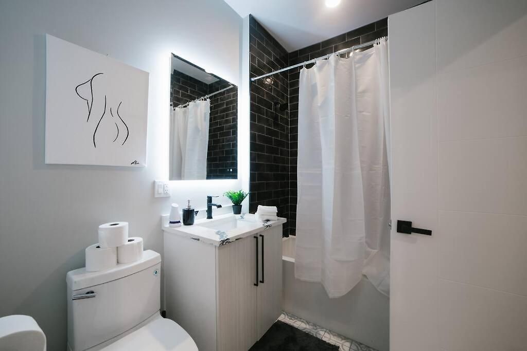 Magnificent New W/8 Beds & Free Parking Holiday home *