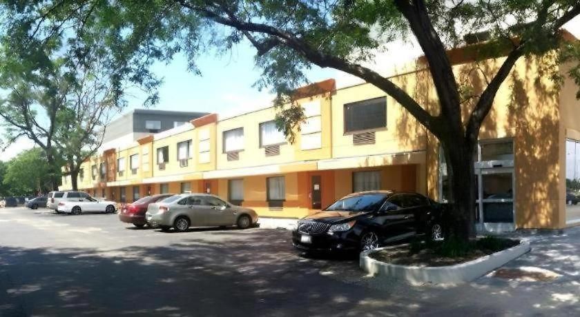 Shore Hotel