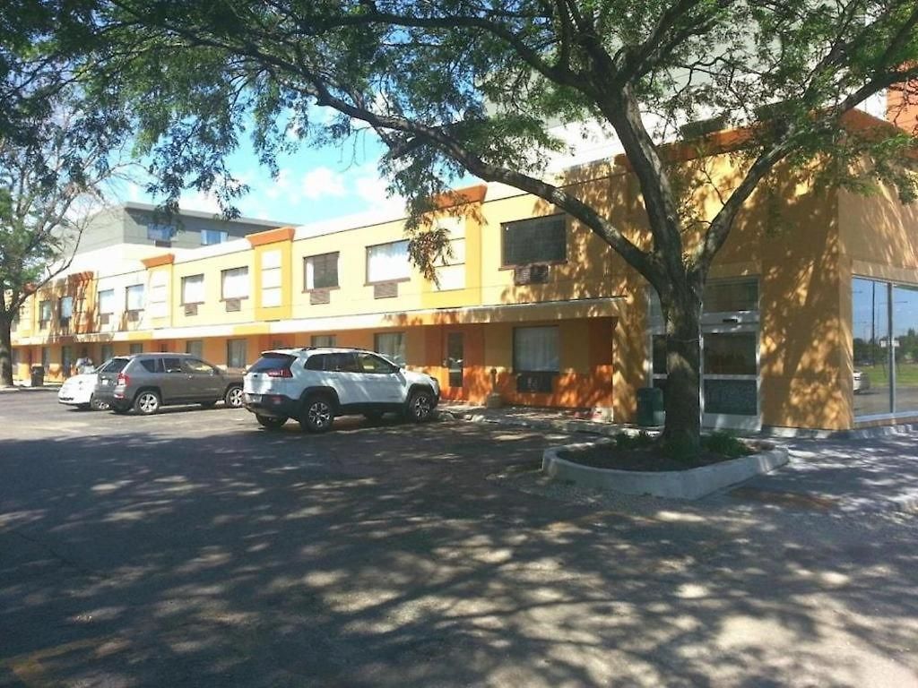 Shore Hotel 3*