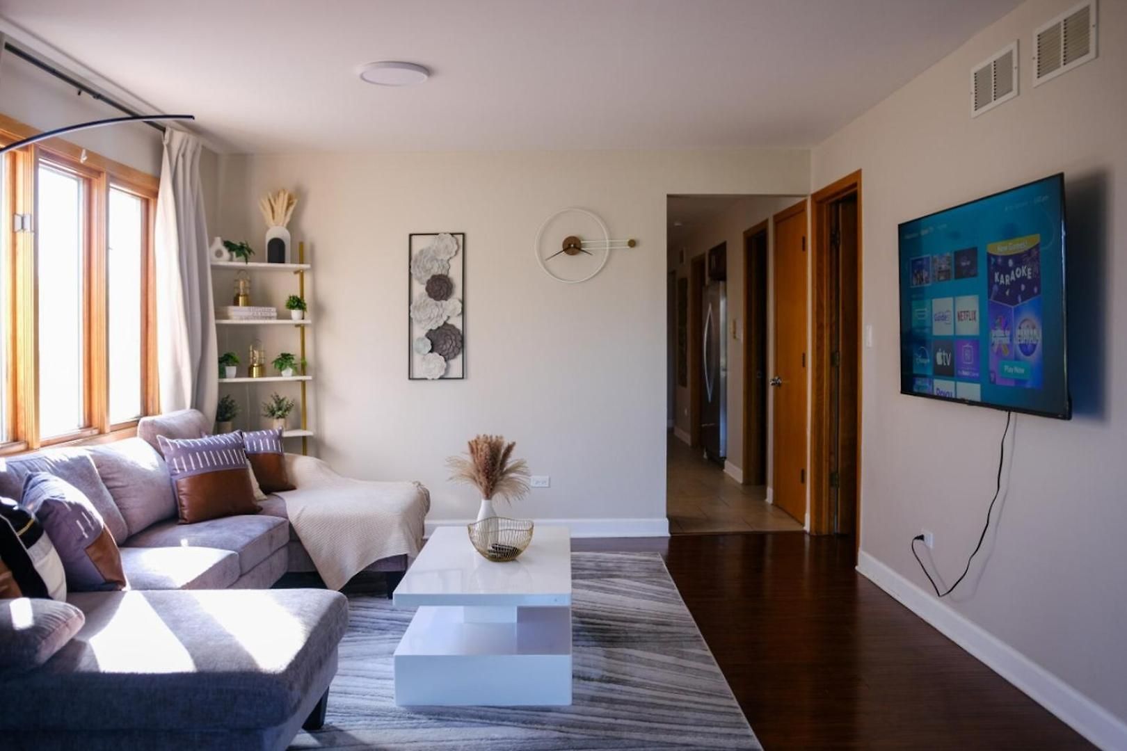 3br Modern • Gym • Workspace • Quiet Location Chicago
