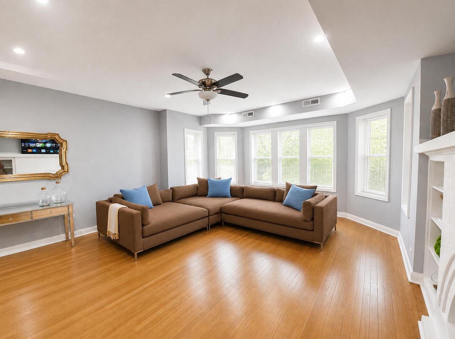 Beautiful Big 3 Bedroom Quiet Near Downtown