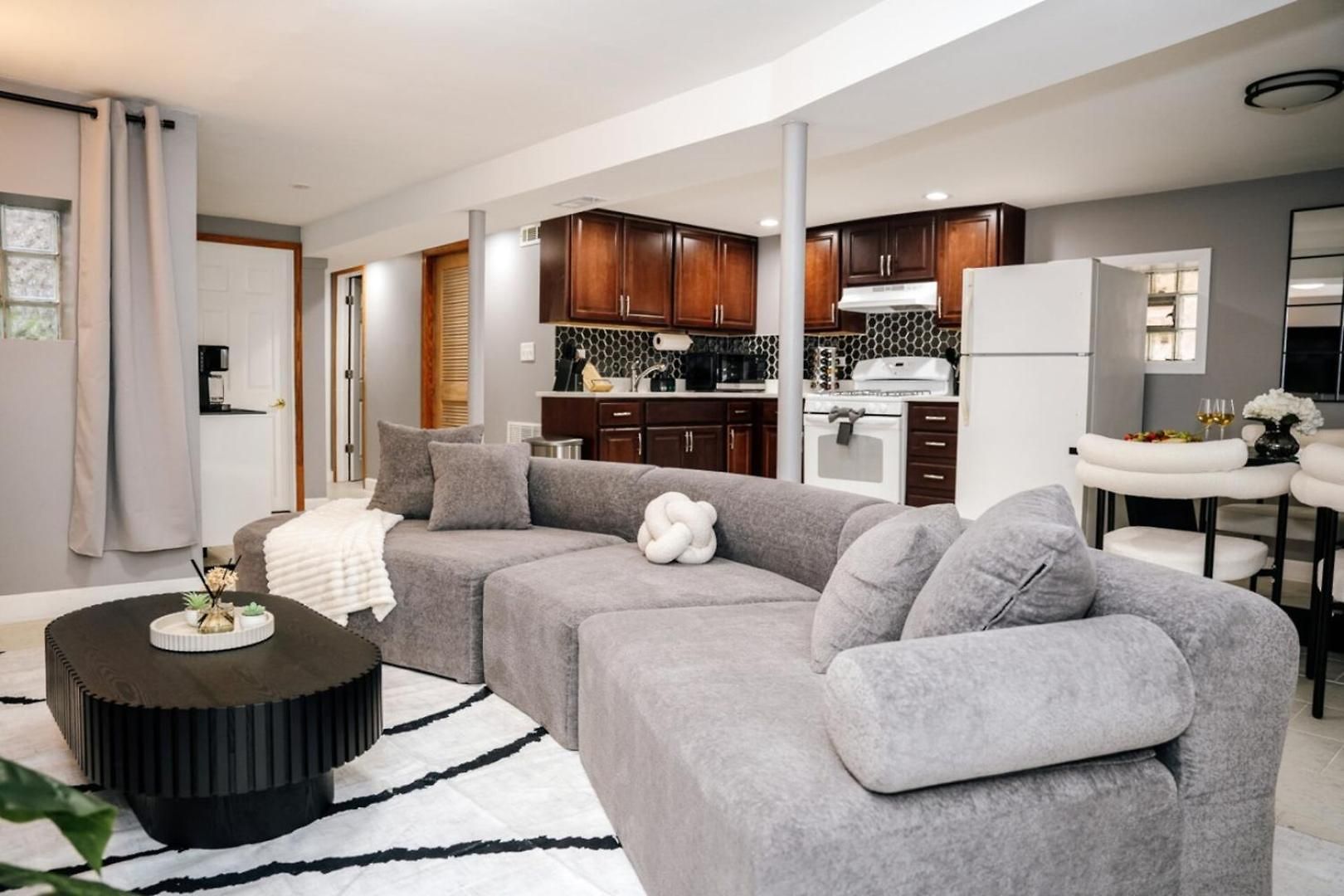 2br Traveler's Favorite • Modern And Clean Chicago