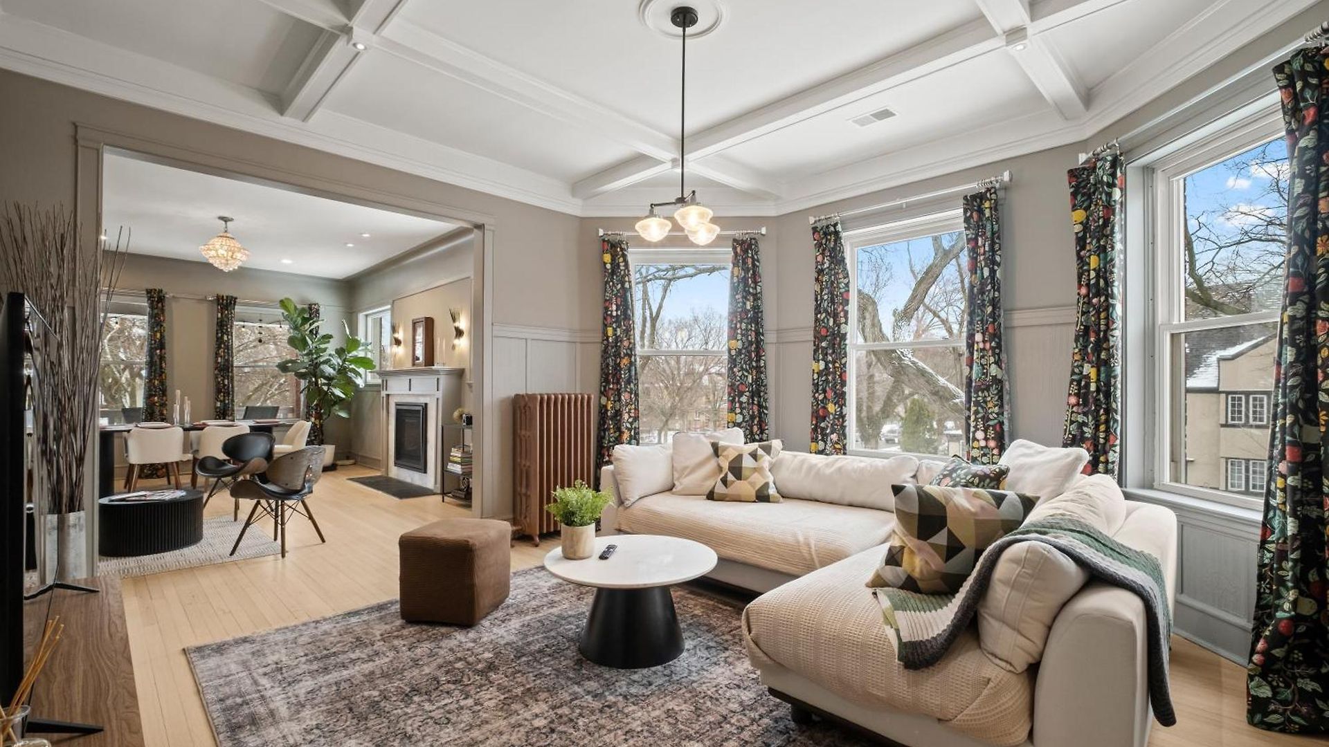 Elegant And Chic 2bed 2bath Steps From The Lake! Apartment *