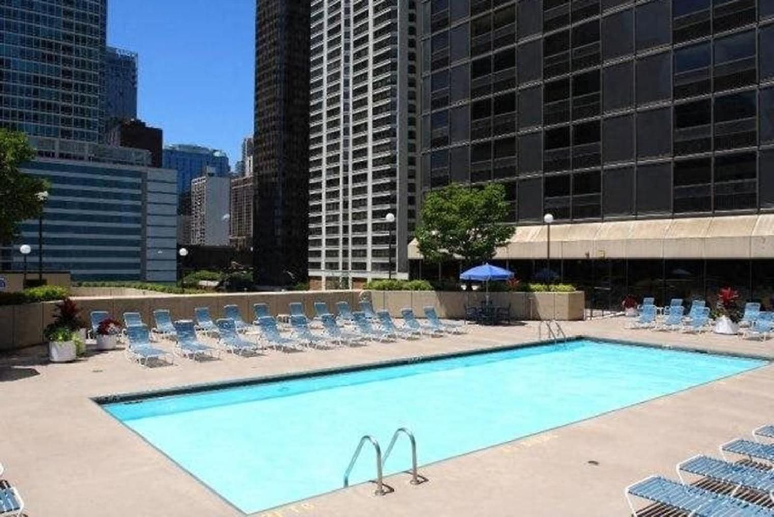 Streeterville W Gym Pool Nr Navy Pier Chi-406 *