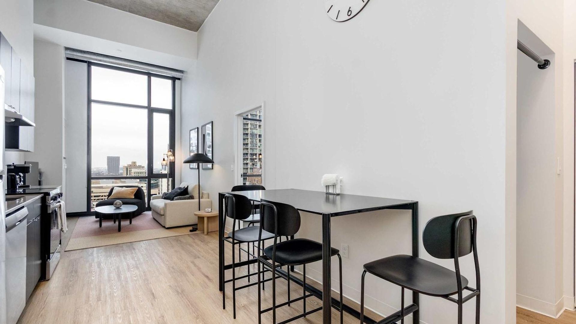 Apartment South Loop Rooftop With In And Out Parking 3 *