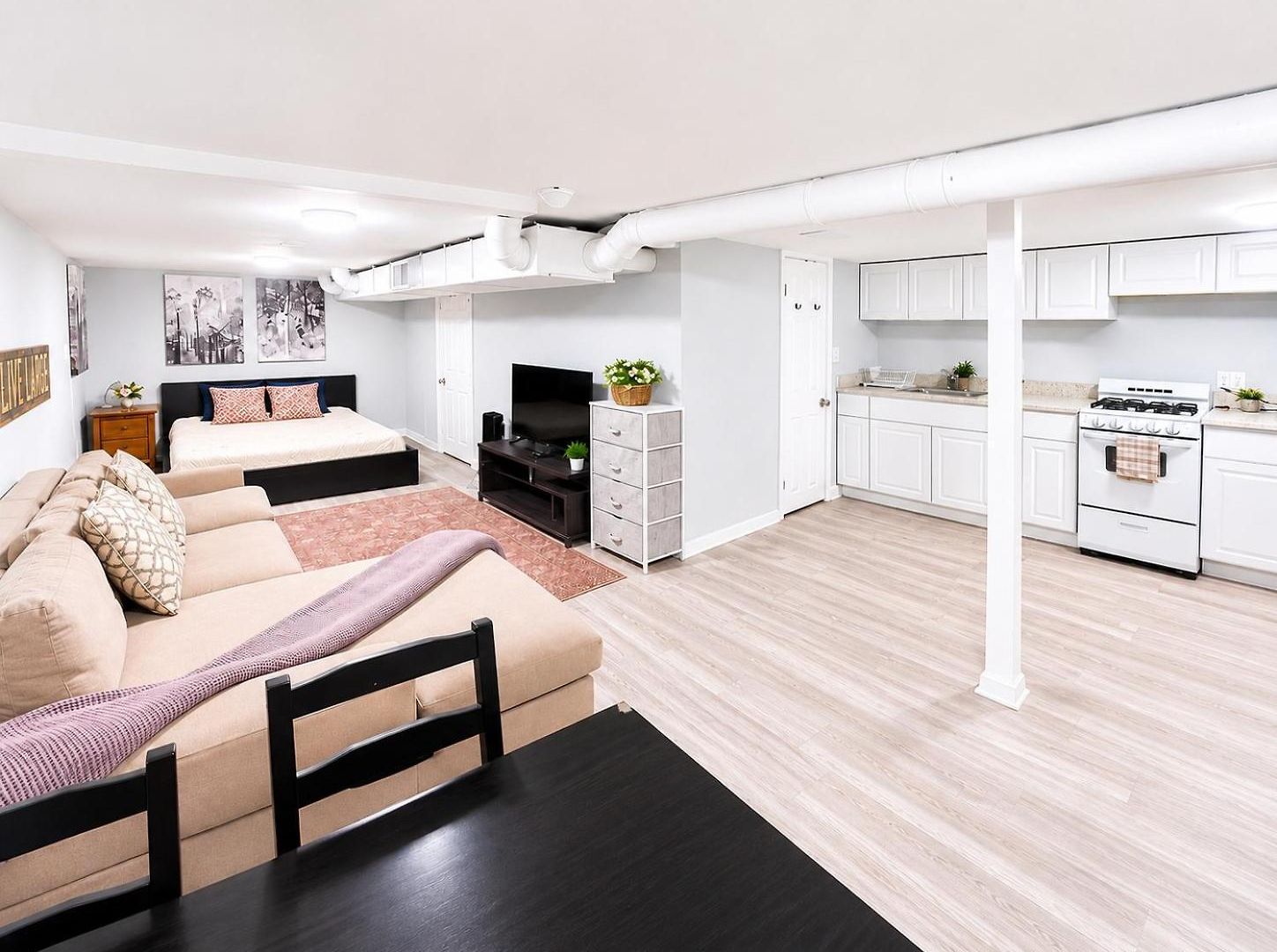 Cozy Logan Square Easy Access * Chicago