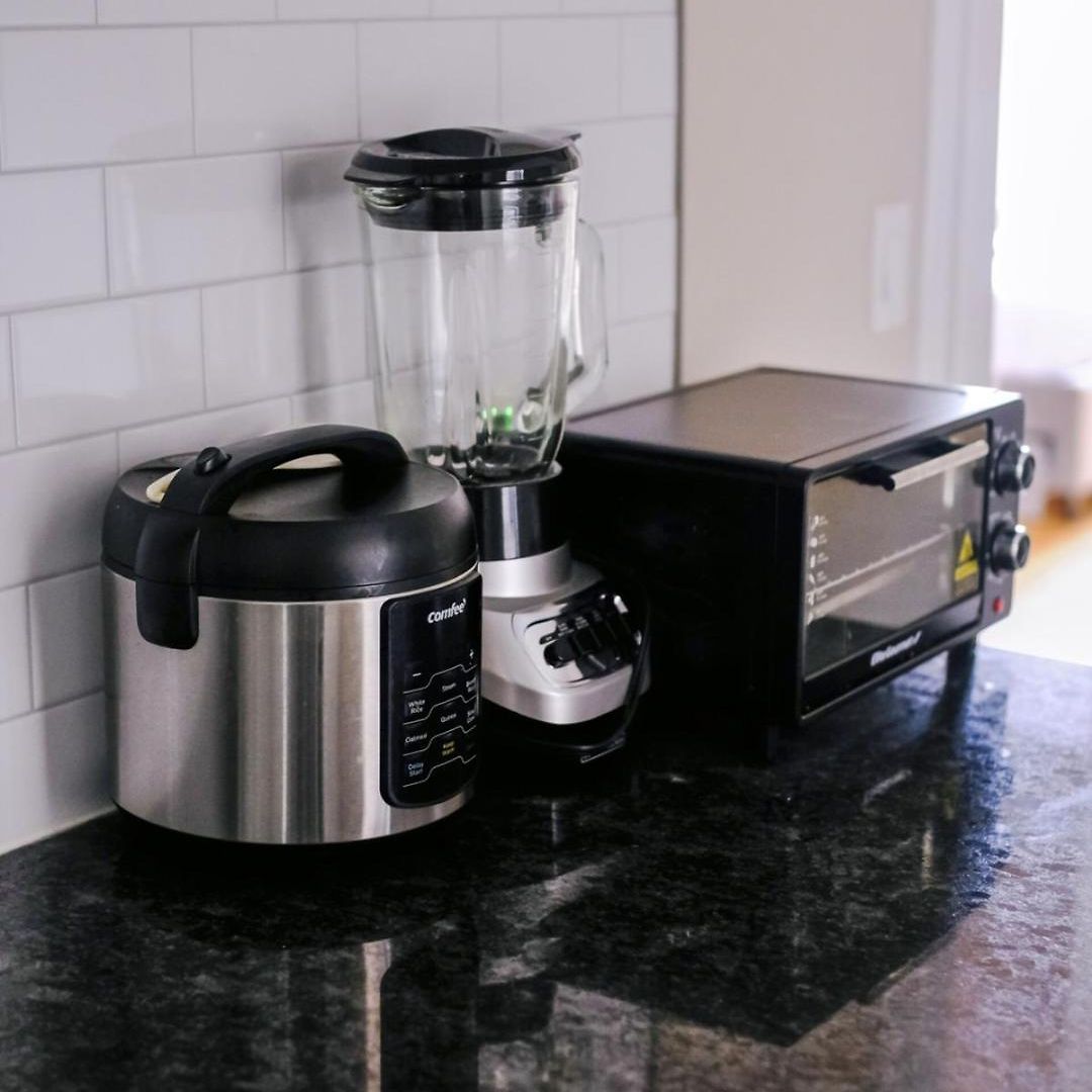 Apartment 2br Fitness Pad • Private Gym • Sleeps 7 *