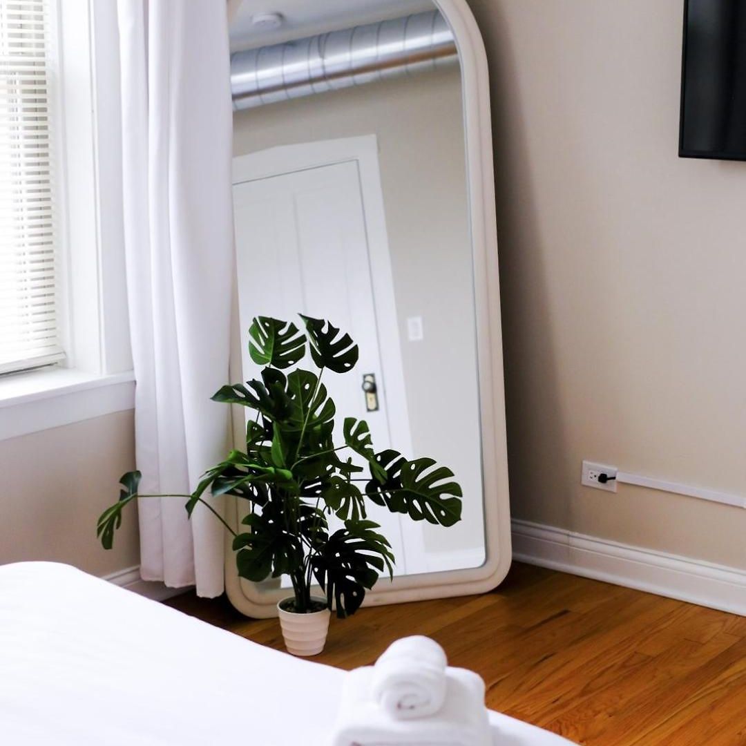 Sleeps 4 • New Modern 1br • Private Workspace *