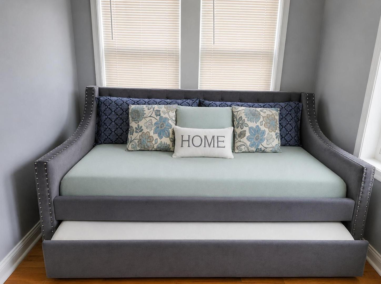 Beautiful Big 3 Bedroom Quiet Near Downtown Apartment Chicago