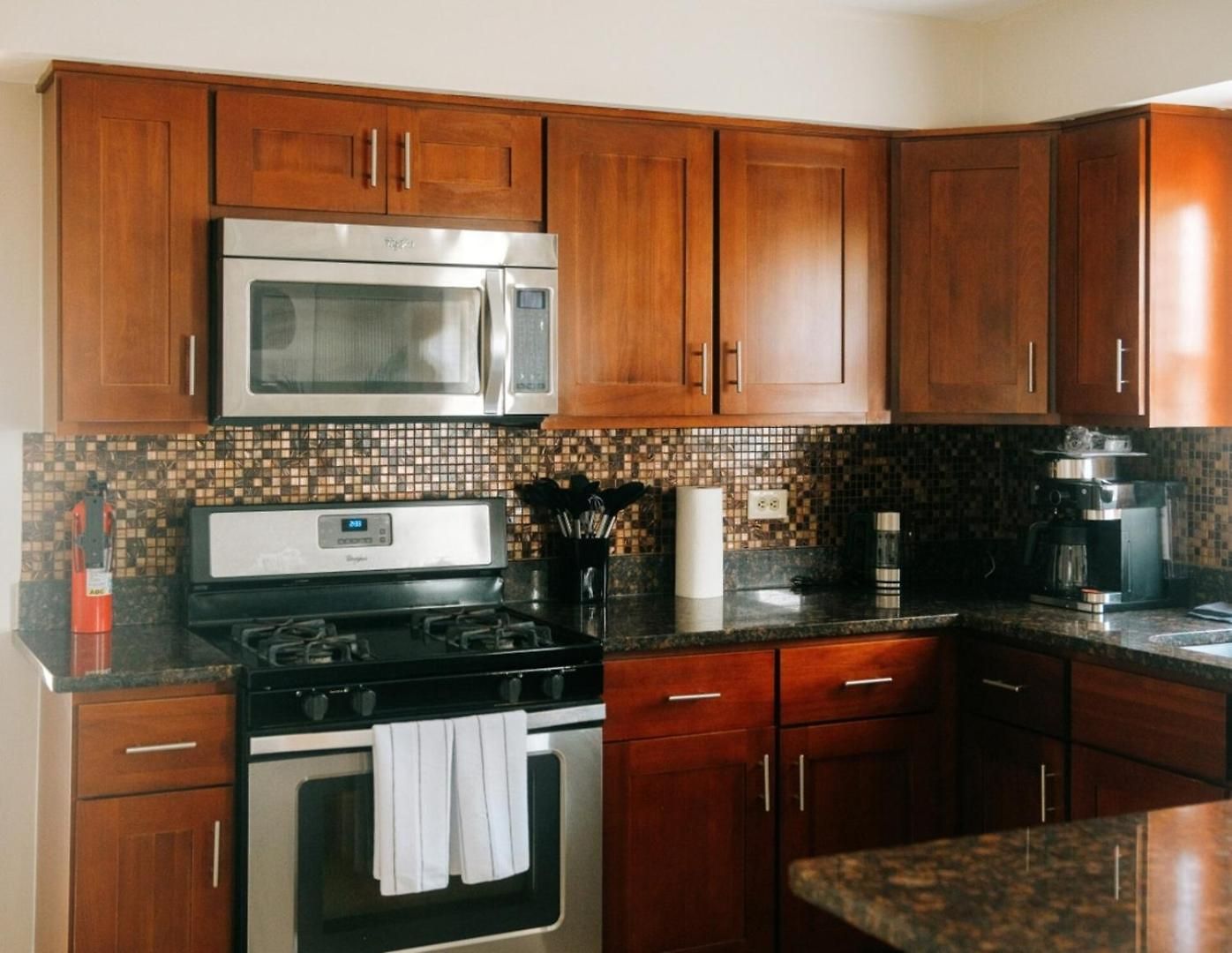 Apartment New Modern 3br • Gym • Workspace • Quiet Location