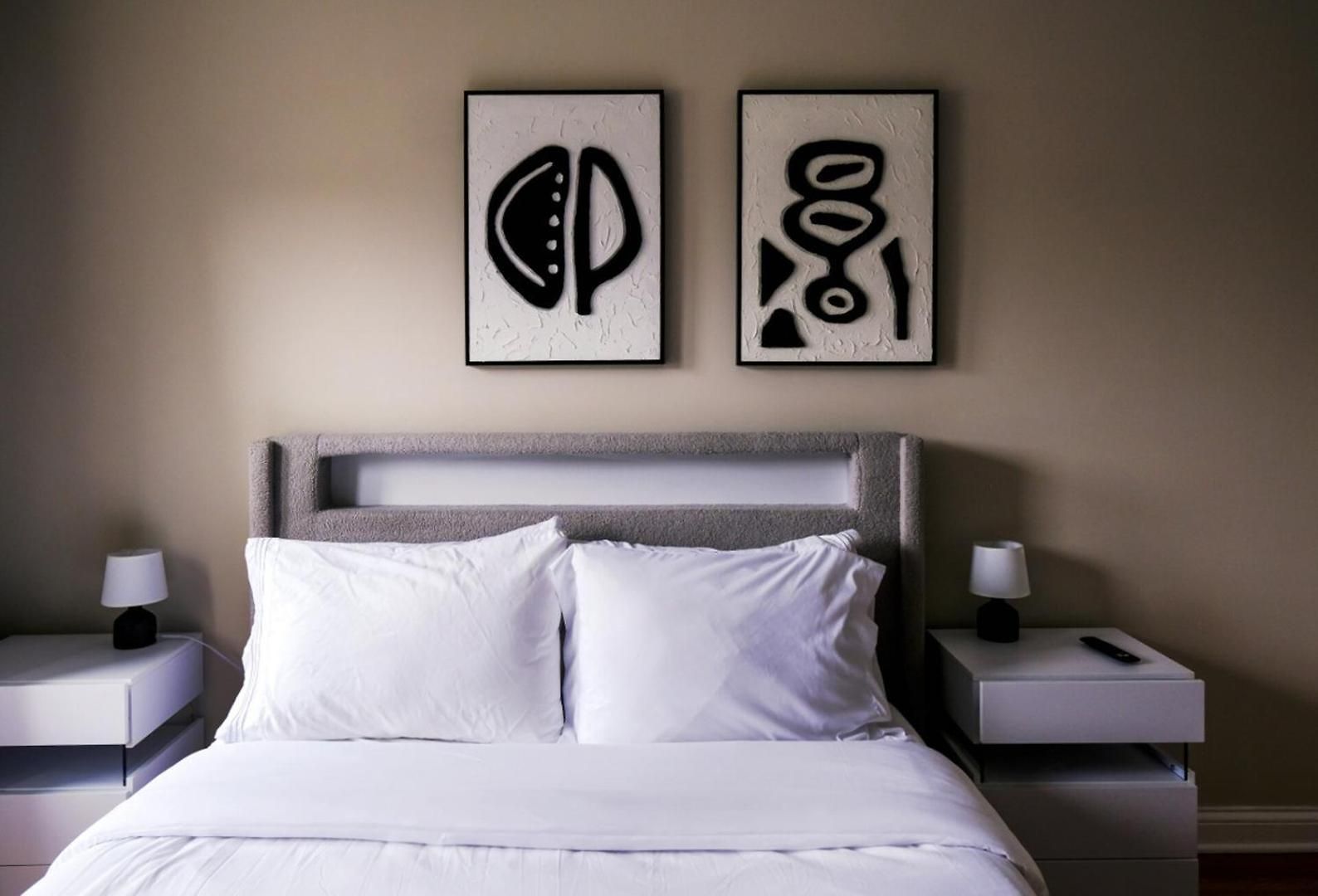 2br Fitness Pad • Private Gym • Sleeps 7 Apartment Chicago