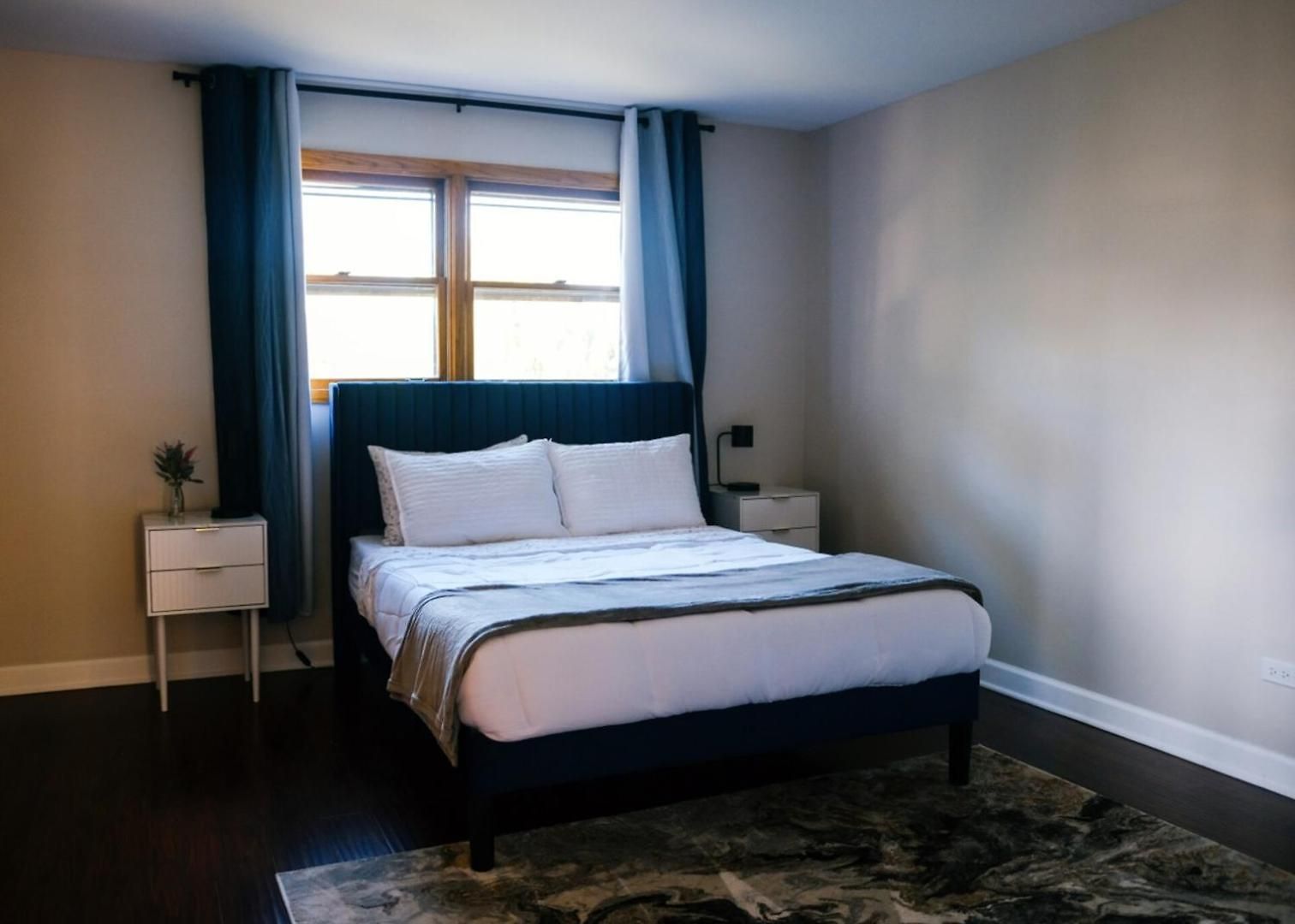 3br Modern • Gym • Workspace • Quiet Location *