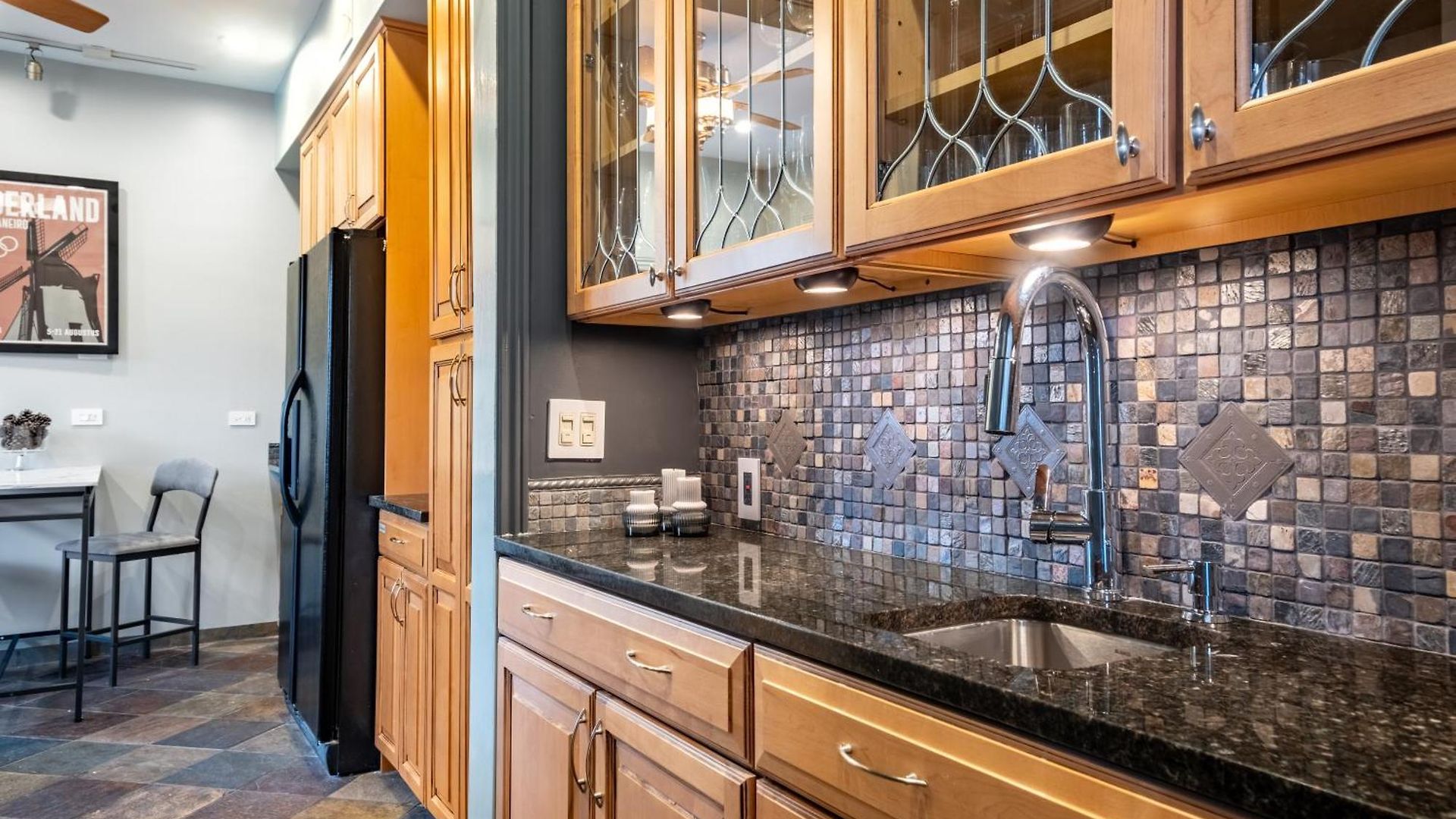 Elegant And Chic 2bed 2bath Steps From The Lake! Chicago