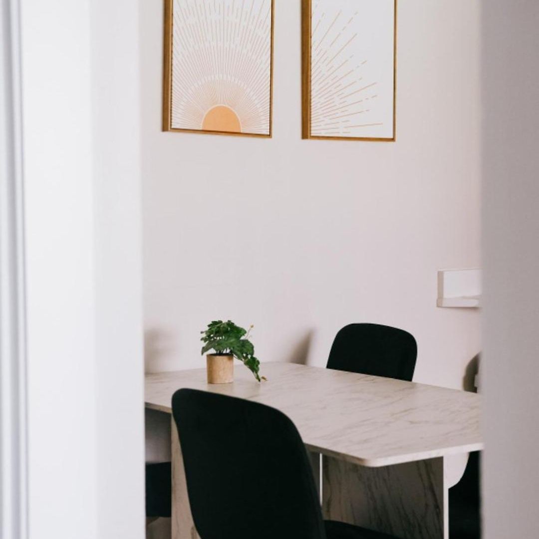 Apartment Modern • Safe Near O'hare