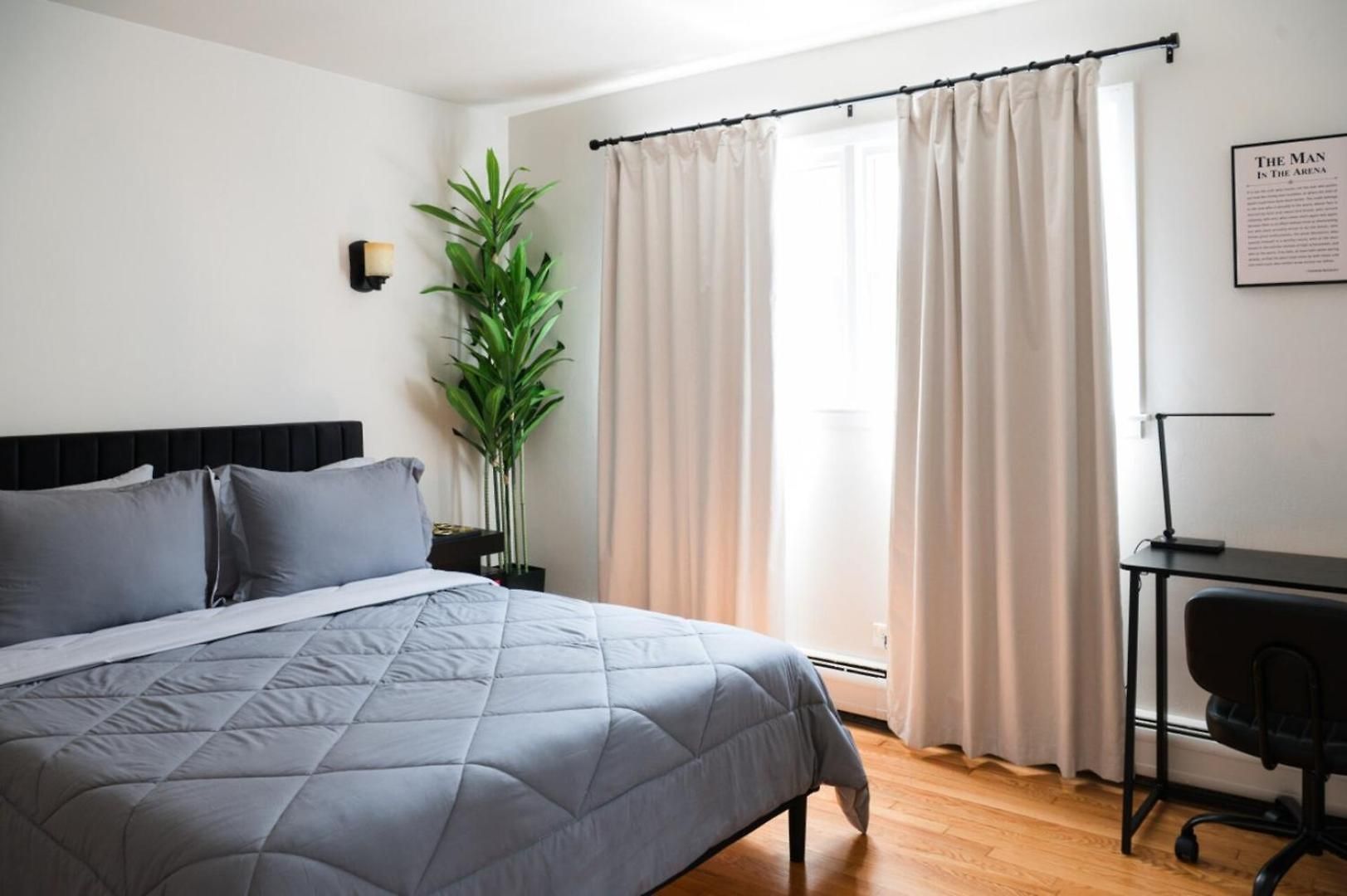 2br • Newly Furnished Modern • Near O'hare Apartment Chicago