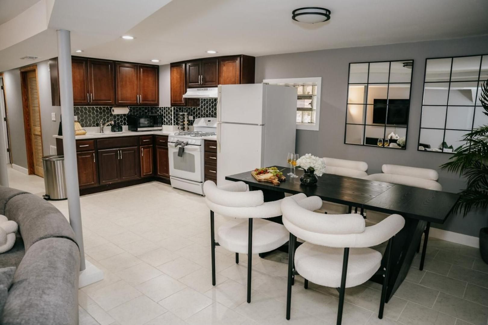 2br Traveler's Favorite • Modern And Clean Apartment Chicago