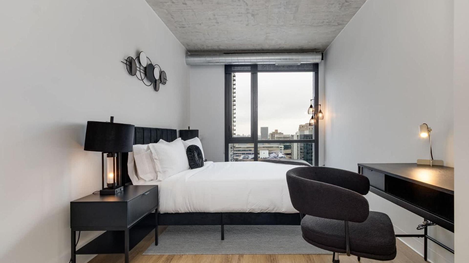 Apartment South Loop Rooftop With In And Out Parking 2 *
