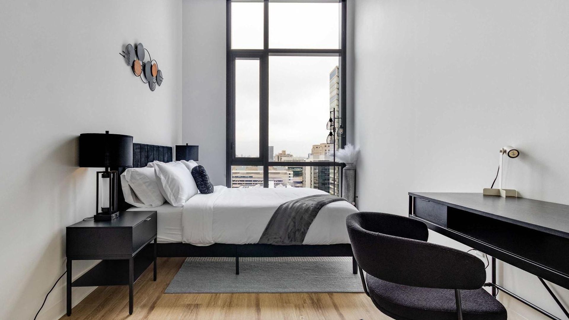 Apartment South Loop Rooftop With In And Out Parking 3