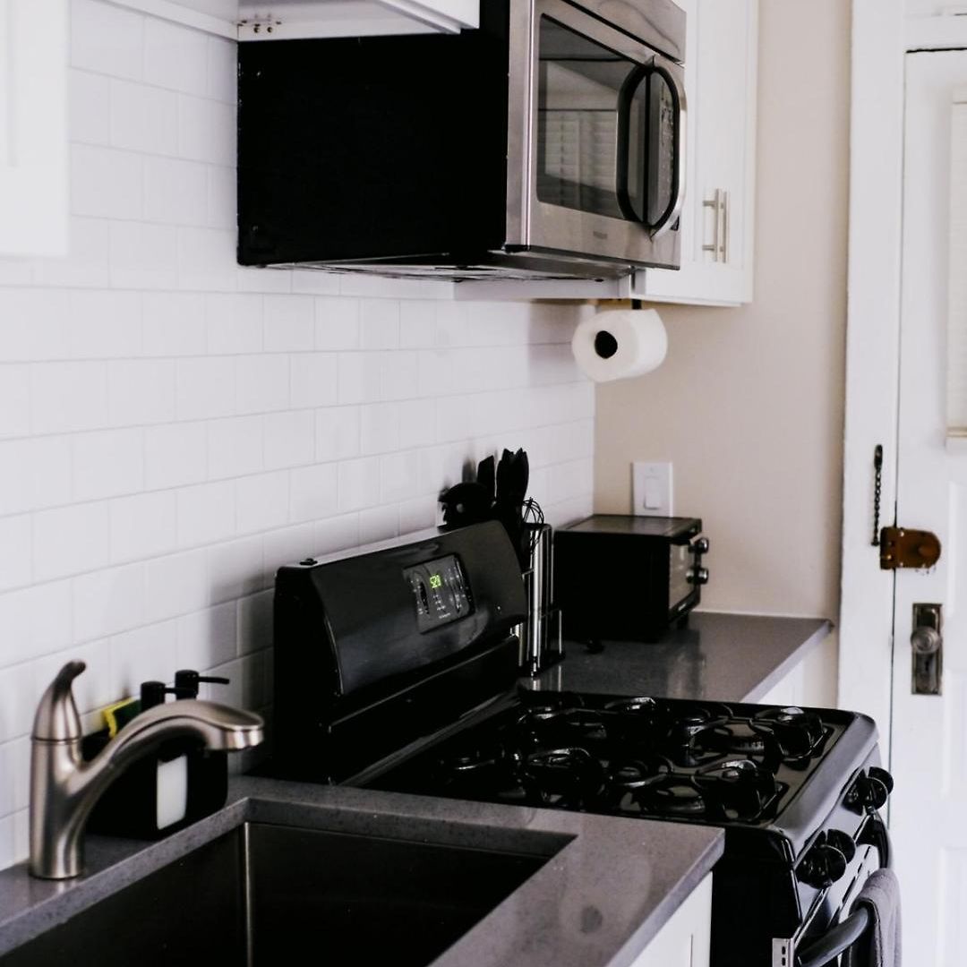 Sleeps 4 • New Modern 1br • Private Workspace * Chicago