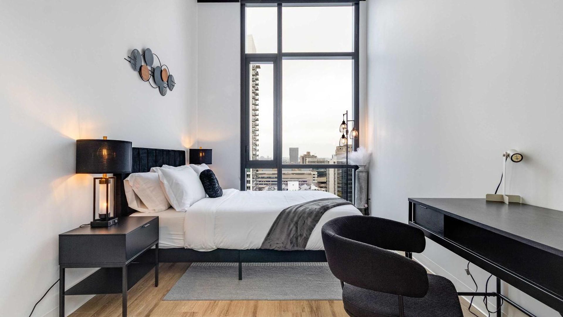 Apartment South Loop Rooftop With In And Out Parking 3 *