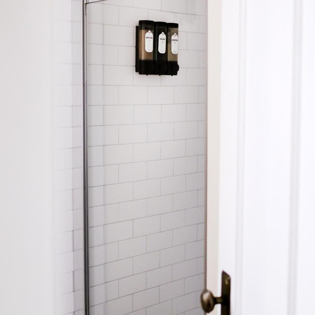 Sleeps 4 • New Modern 1br • Private Workspace Apartment *