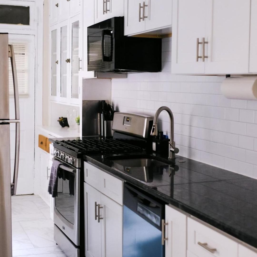 2br Fitness Pad • Private Gym • Sleeps 7 Apartment