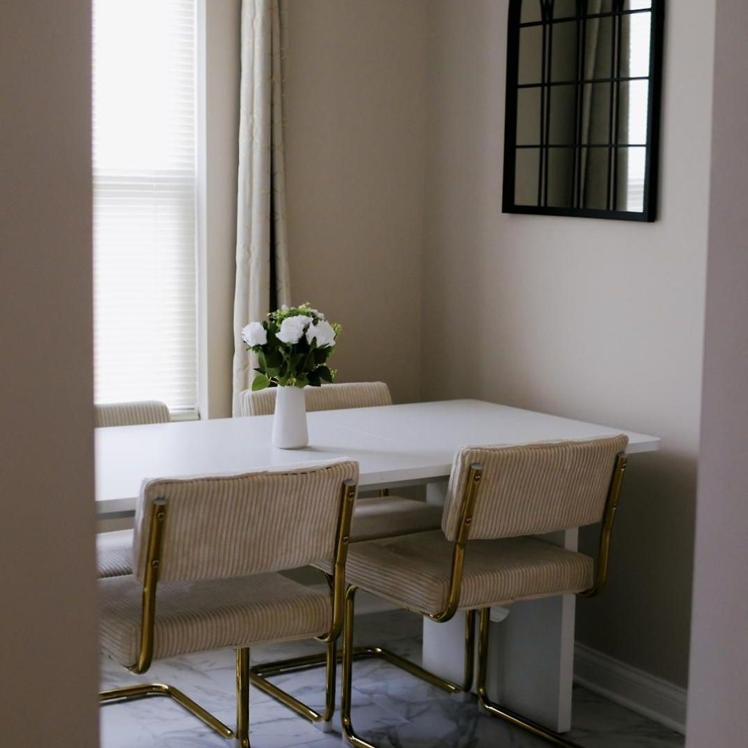 Sleeps 4 • New Modern 1br • Private Workspace Apartment