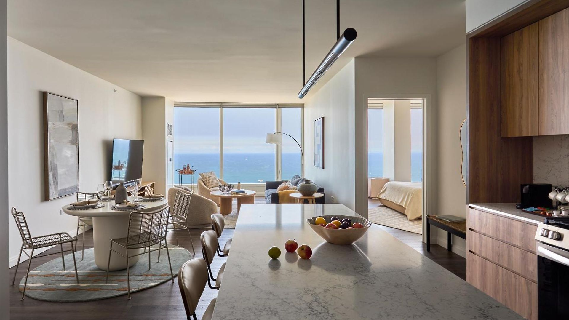 Lux Apts With Views And Amenities *