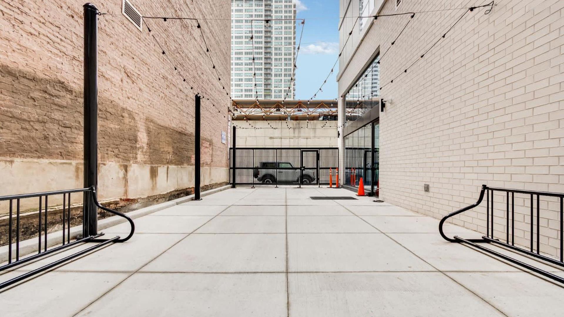 South Loop Rooftop With In And Out Parking 2 Chicago