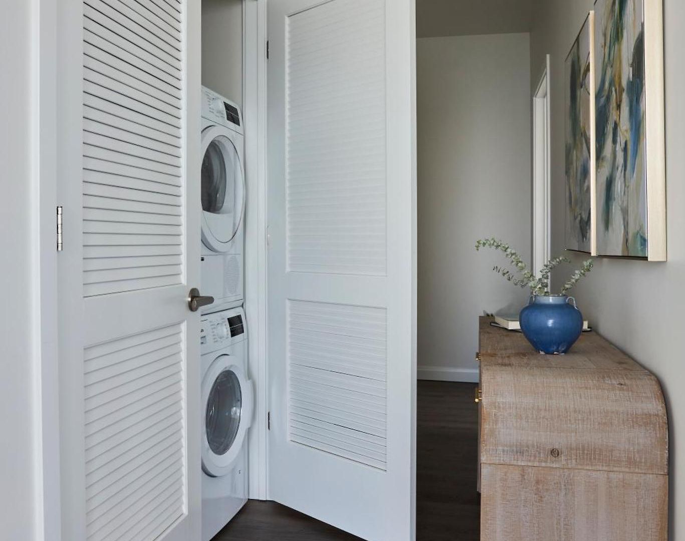 Apartment Lux Apts With Views And Amenities Chicago