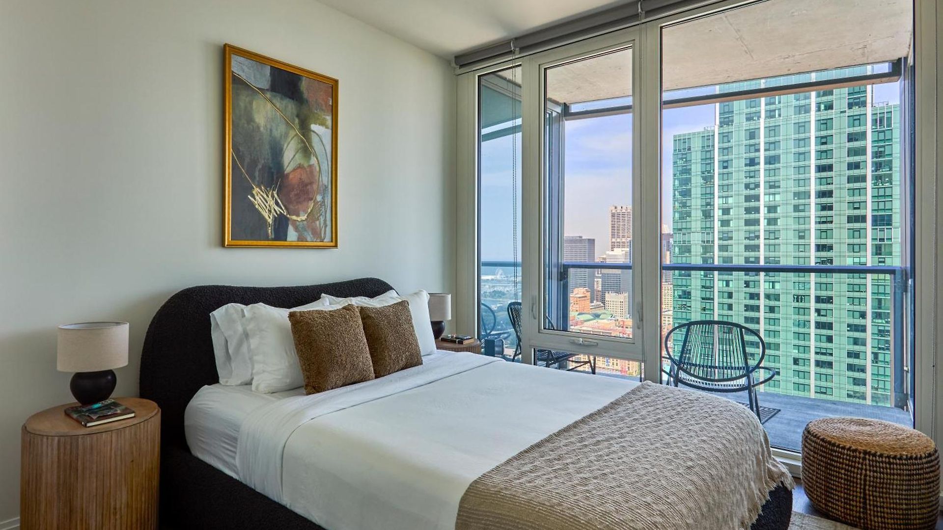 Lux Apts With Views And Amenities *