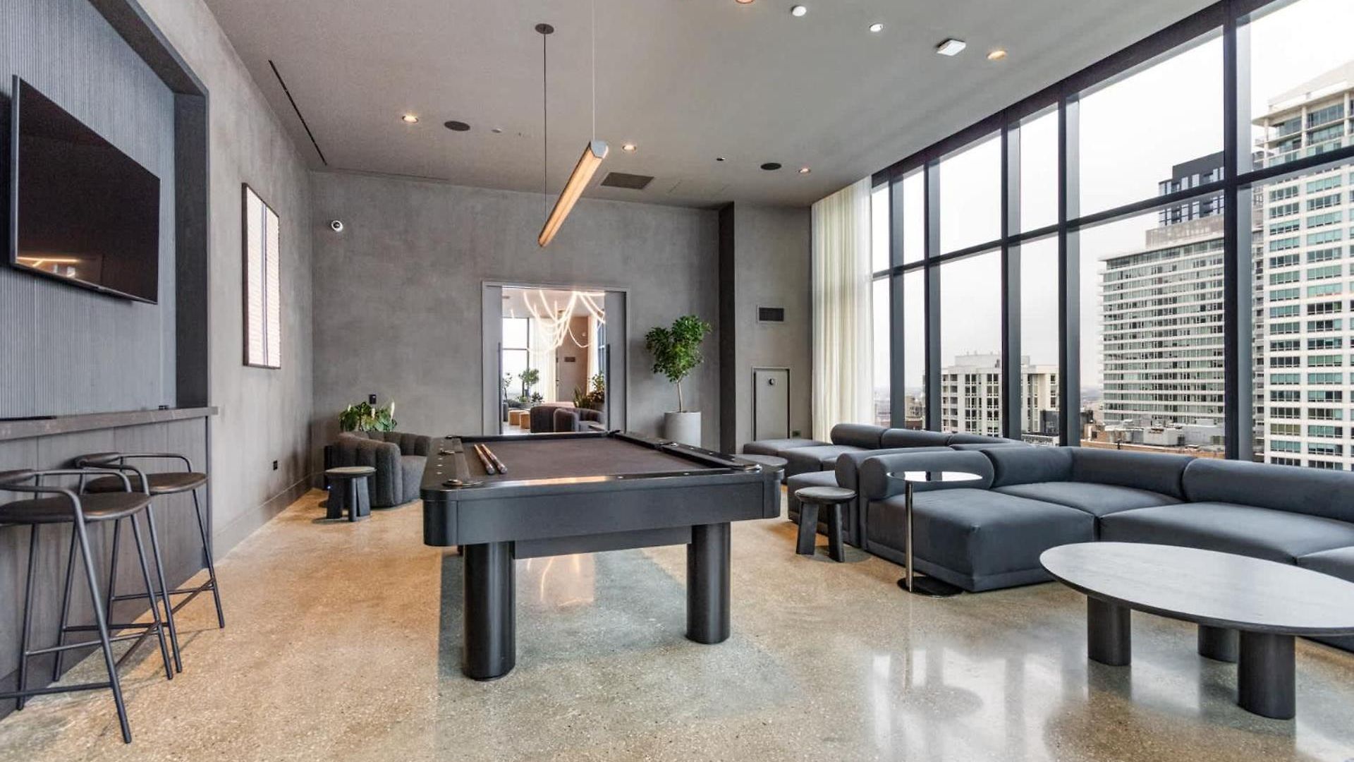 Apartment South Loop Rooftop With In & Out Parking 1 *