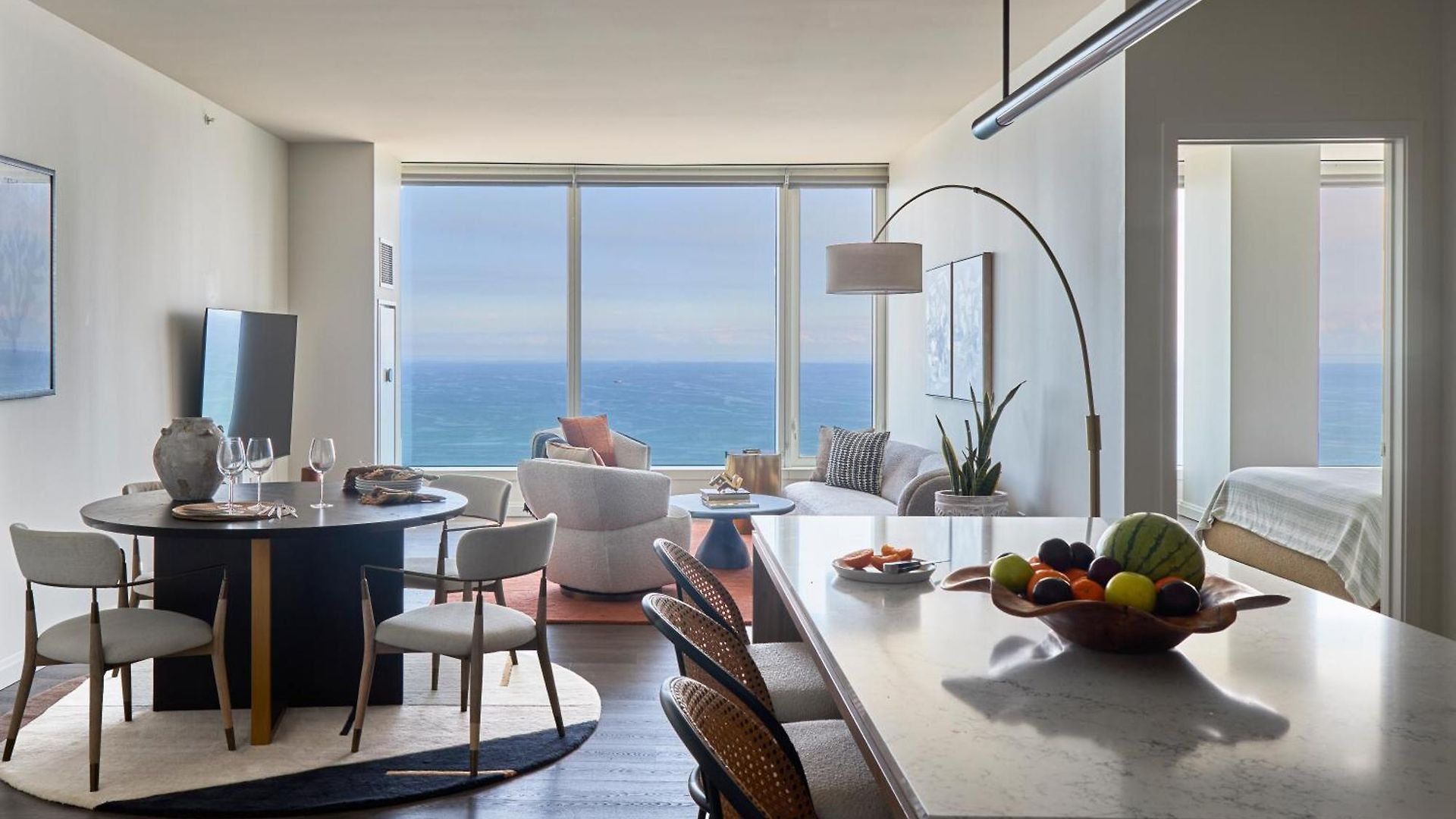 Lux Apts With Views And Amenities *
