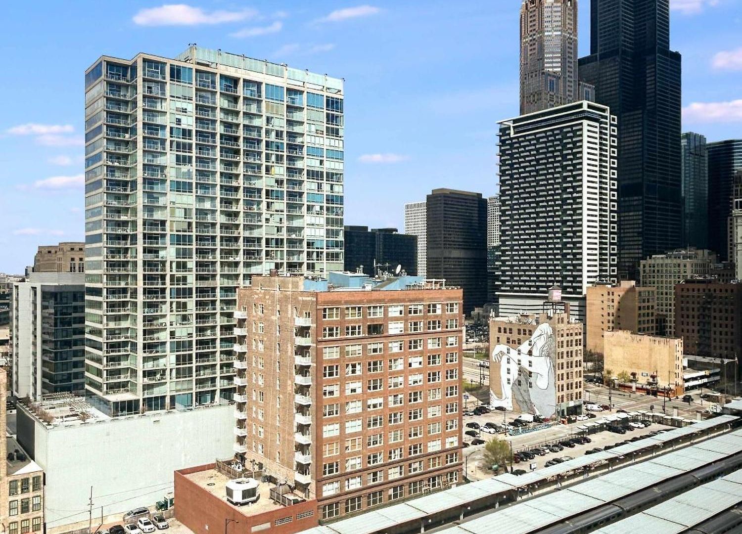 South Loop Rooftop With In And Out Parking 3 Apartment Chicago