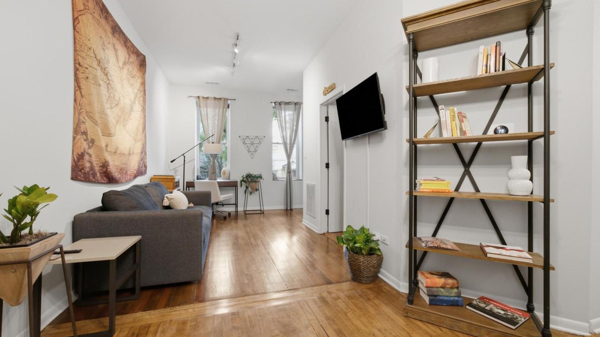Apartment Wicker Park 1-br Walk To Train & Grocery Easy Downtown Access *