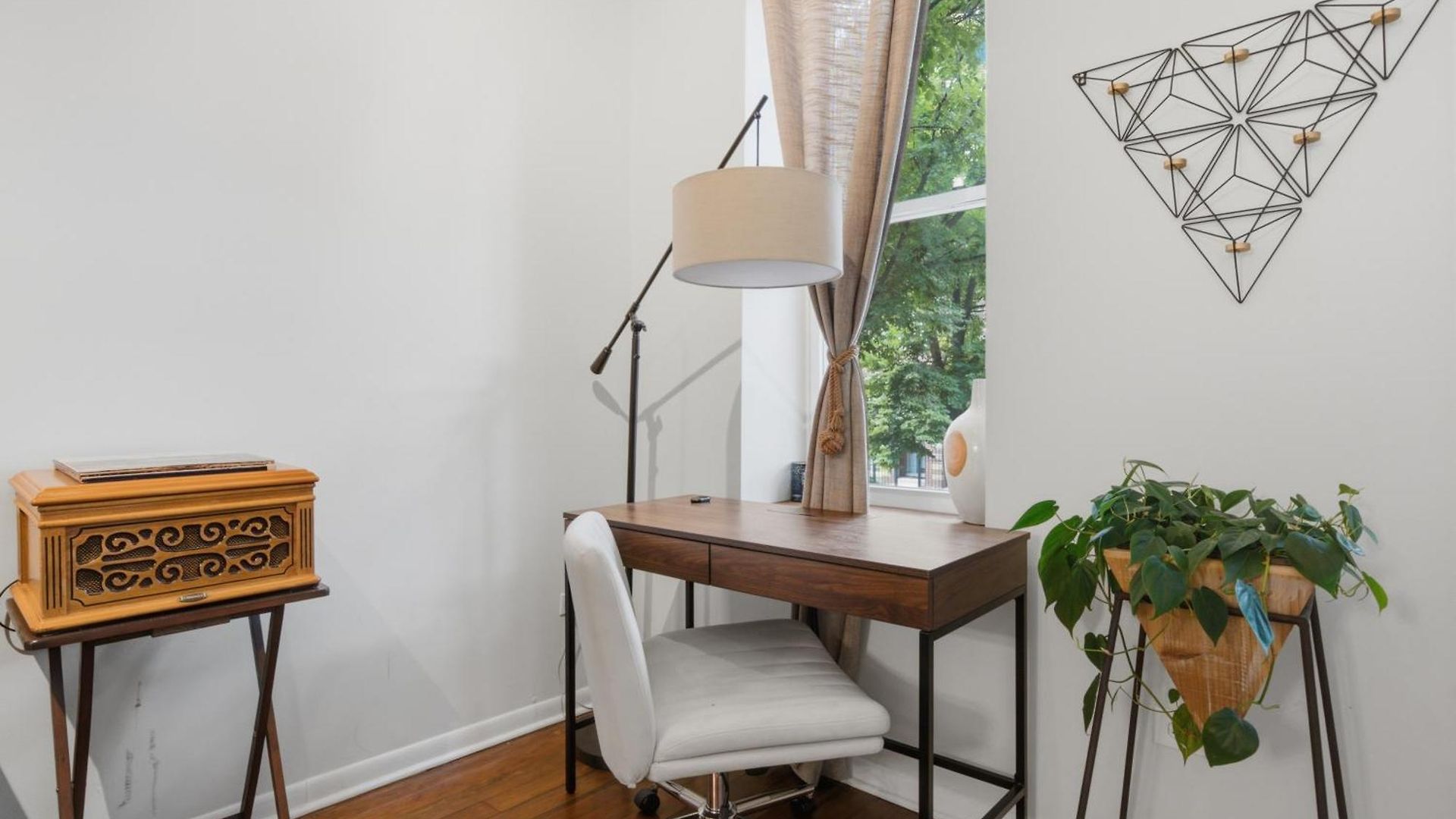 Apartment Wicker Park 1-br Walk To Train & Grocery Easy Downtown Access Chicago