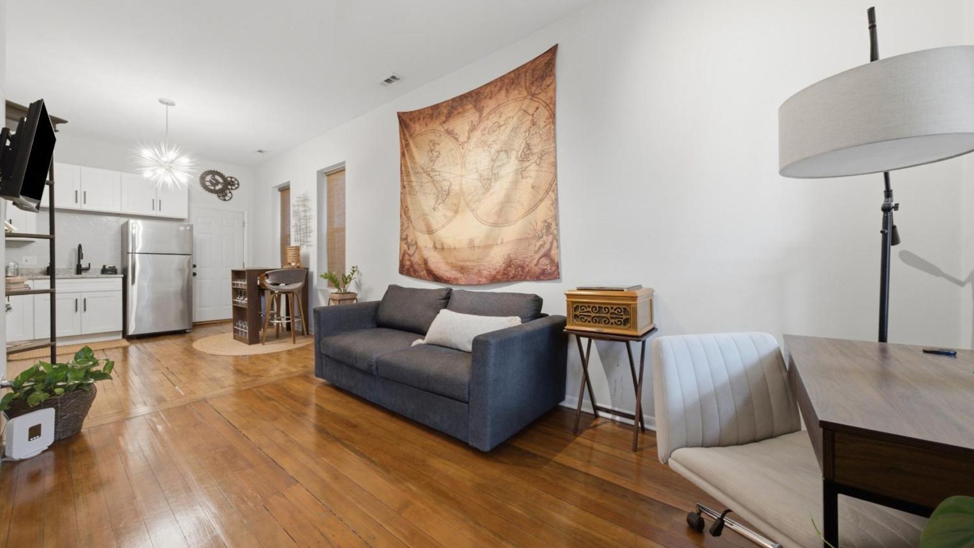 Wicker Park 1-br Walk To Train & Grocery Easy Downtown Access Chicago