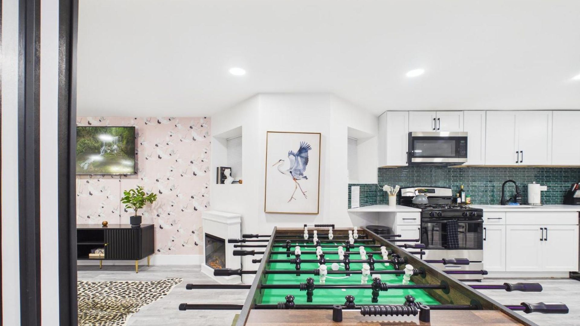 Addison Art Deco Flat