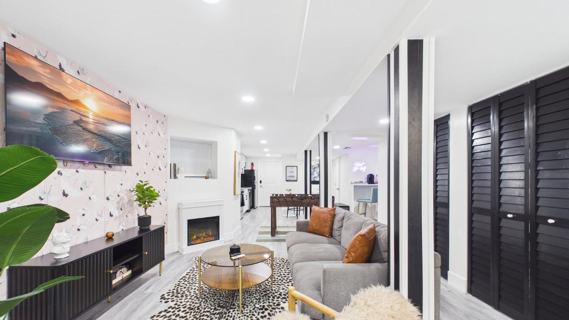 Addison Art Deco Flat Apartment *