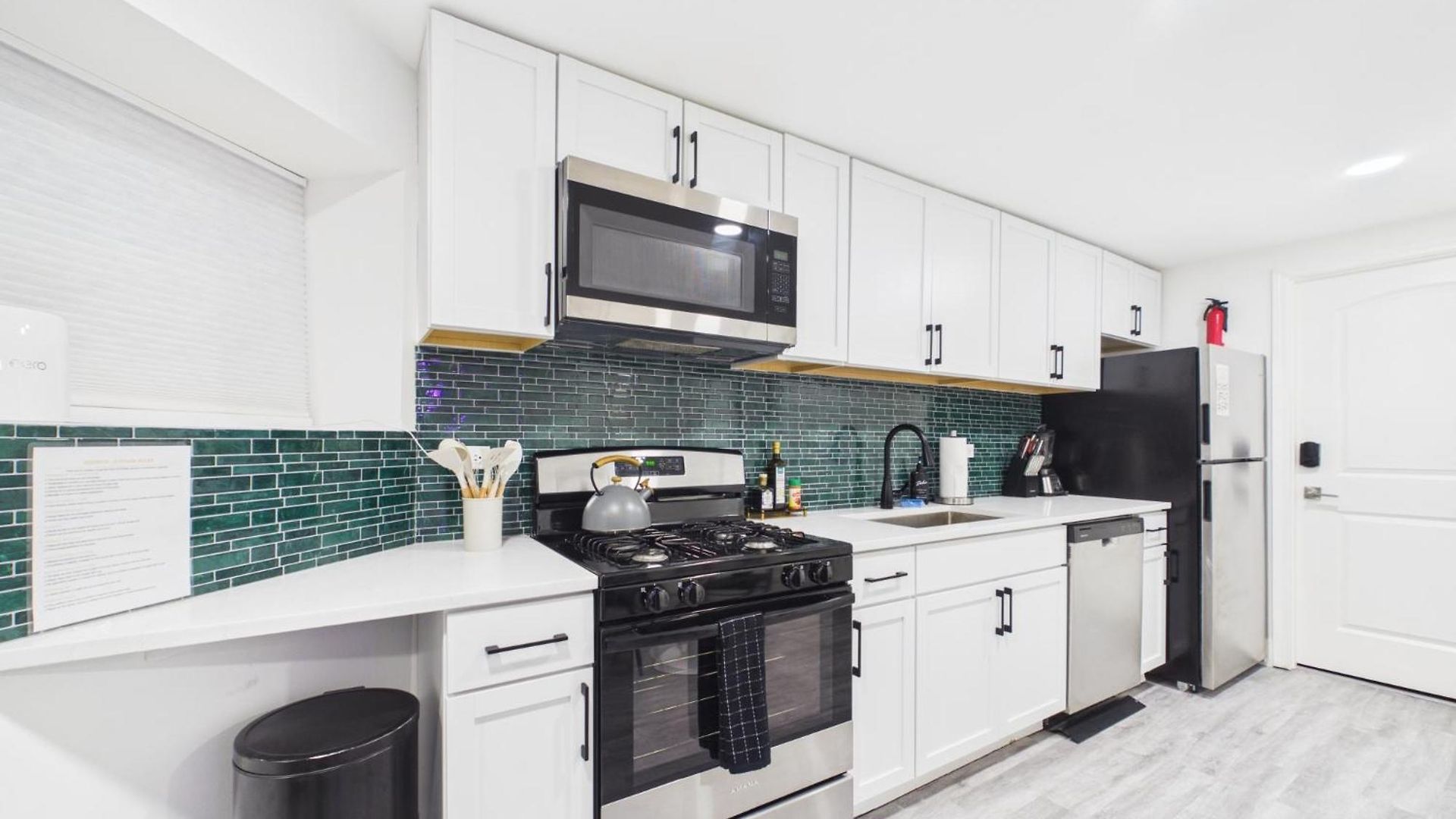 Addison Art Deco Flat