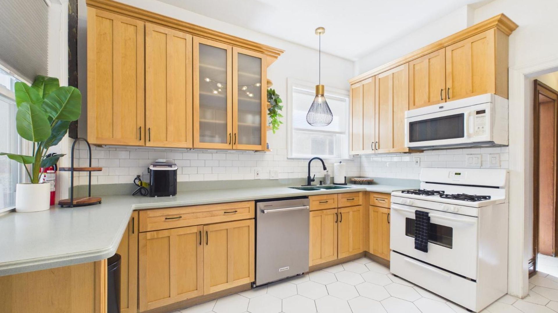The Addison Art Deco Executive Retreat Garage Chicago