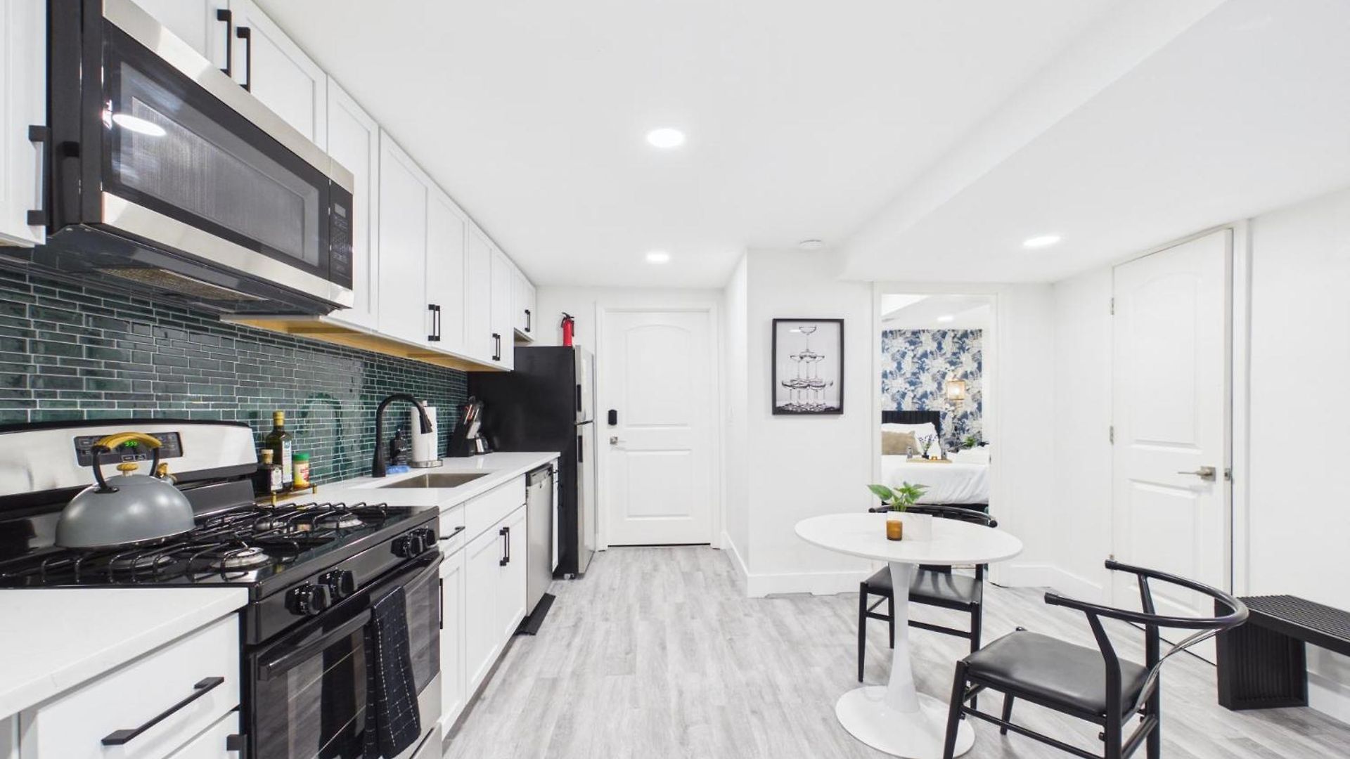 Addison Art Deco Flat