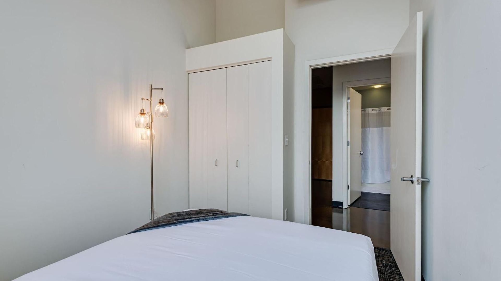 West Loop - Views With In & Out Parking 4 * Chicago