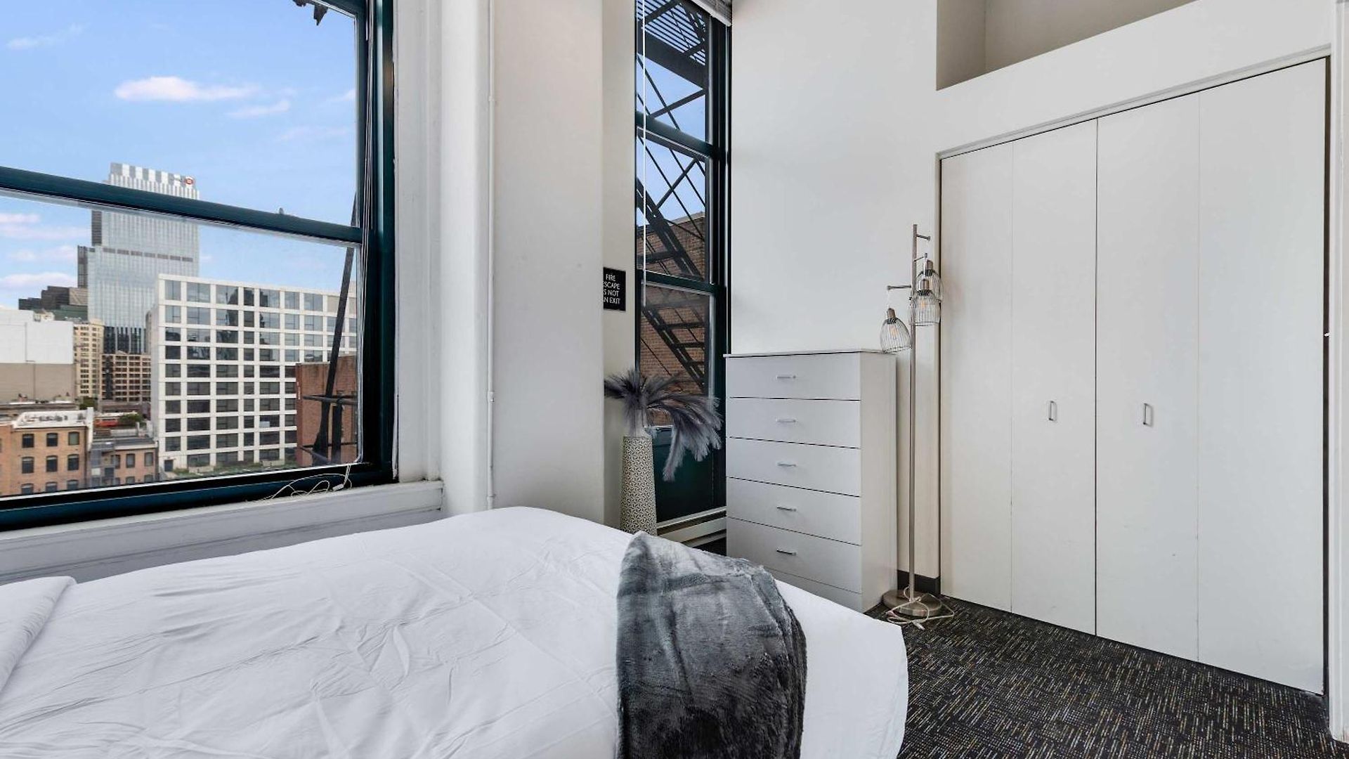 West Loop - Views With In & Out Parking 6 *